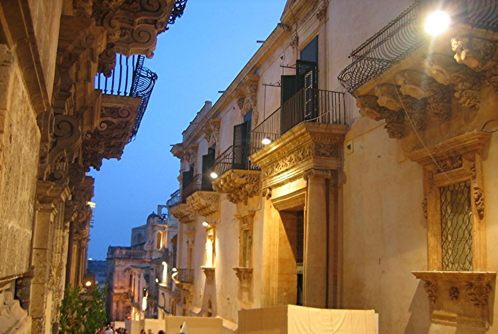 Affittacamere Conte Di Cavour Noto Esterno foto